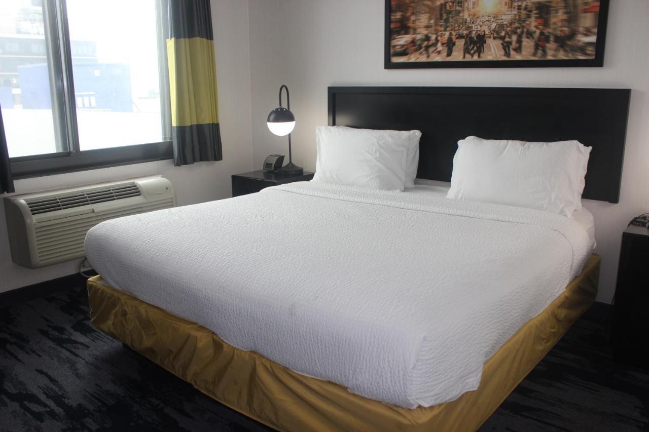 Fairfield Inn & Suites By Marriott New York Queens/Queensboro Bridge Exteriör bild
