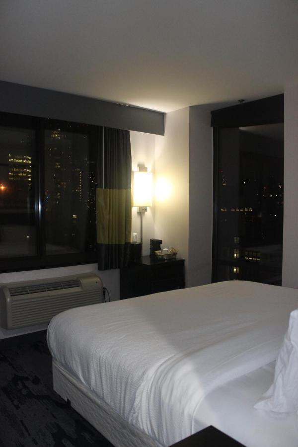 Fairfield Inn & Suites By Marriott New York Queens/Queensboro Bridge Exteriör bild