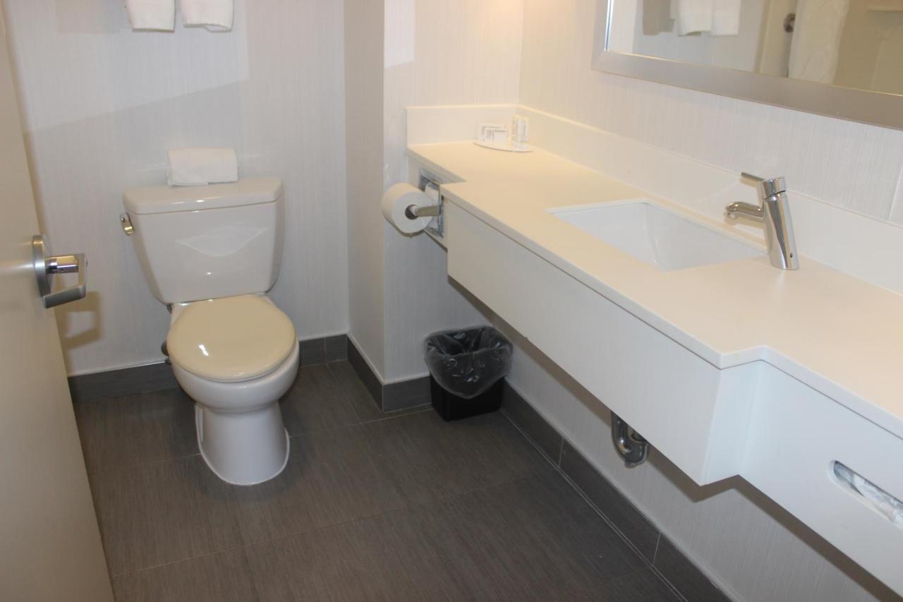 Fairfield Inn & Suites By Marriott New York Queens/Queensboro Bridge Exteriör bild