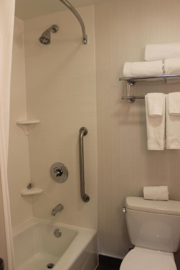 Fairfield Inn & Suites By Marriott New York Queens/Queensboro Bridge Exteriör bild