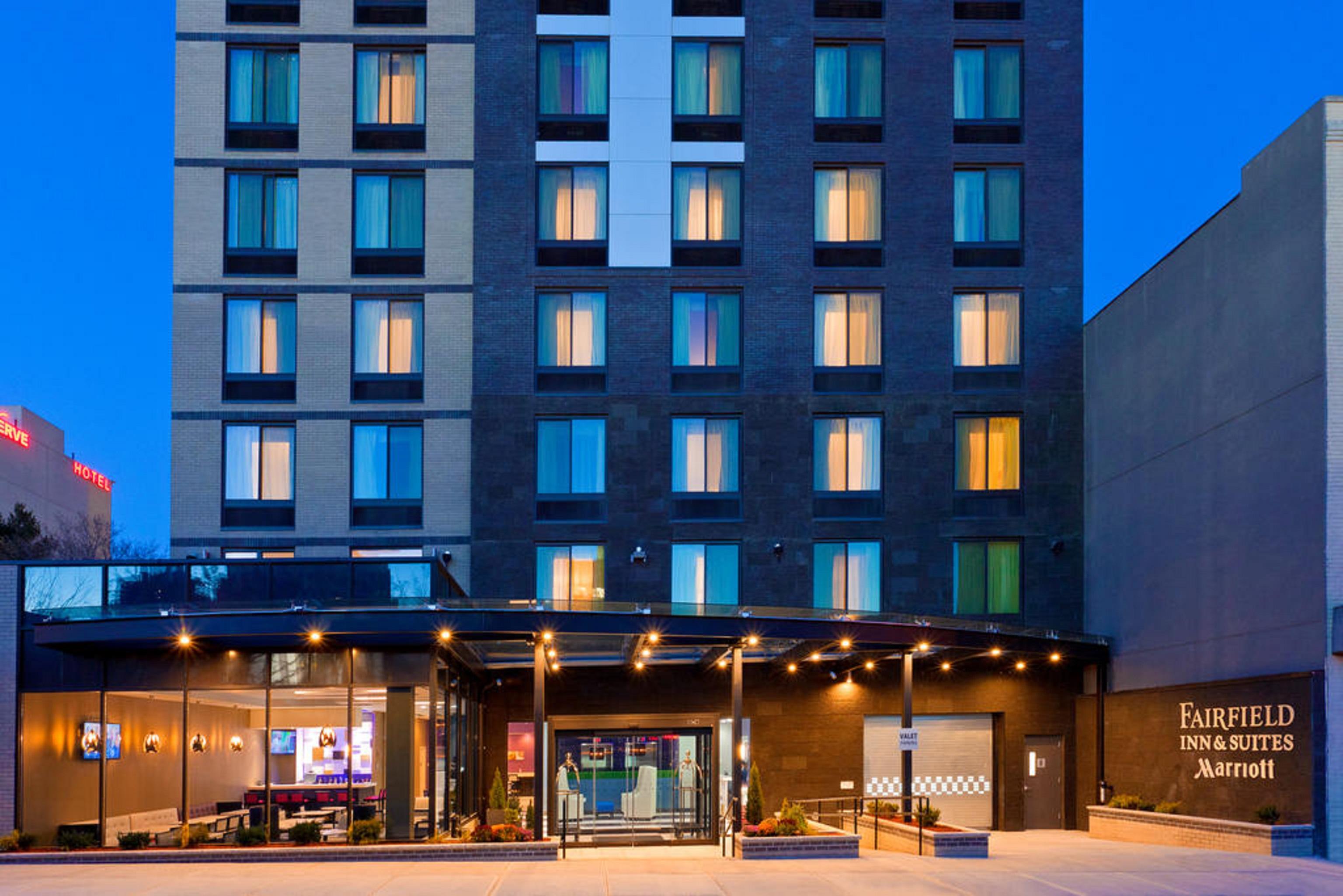 Fairfield Inn & Suites By Marriott New York Queens/Queensboro Bridge Exteriör bild