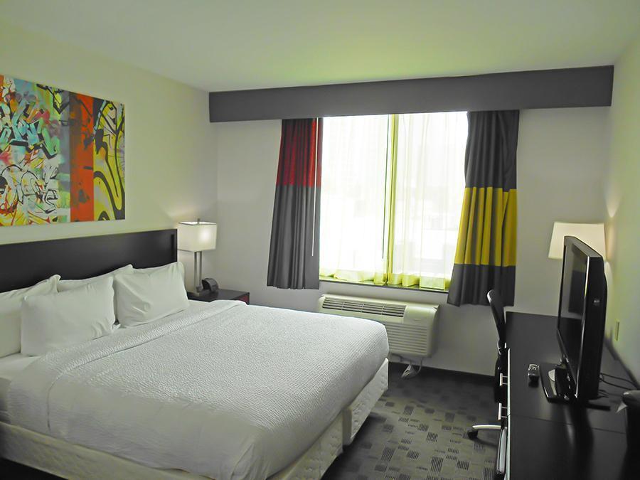 Fairfield Inn & Suites By Marriott New York Queens/Queensboro Bridge Exteriör bild