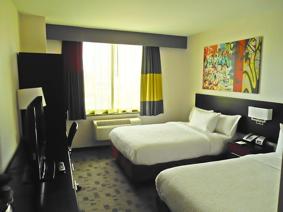 Fairfield Inn & Suites By Marriott New York Queens/Queensboro Bridge Exteriör bild